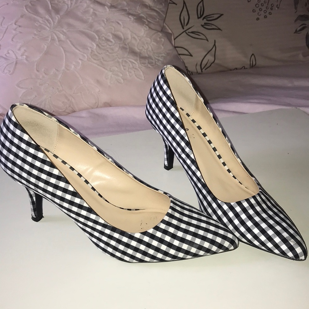 Gingham shoes. I bought them from Lulu’s
